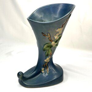 Roseville Snowberry Cornucopia Vase ICC-6 Trumpet Shape 1940s USA Art Pottery